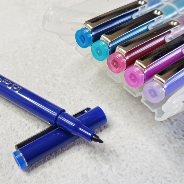 Pens in solid, resealable plastic packaging